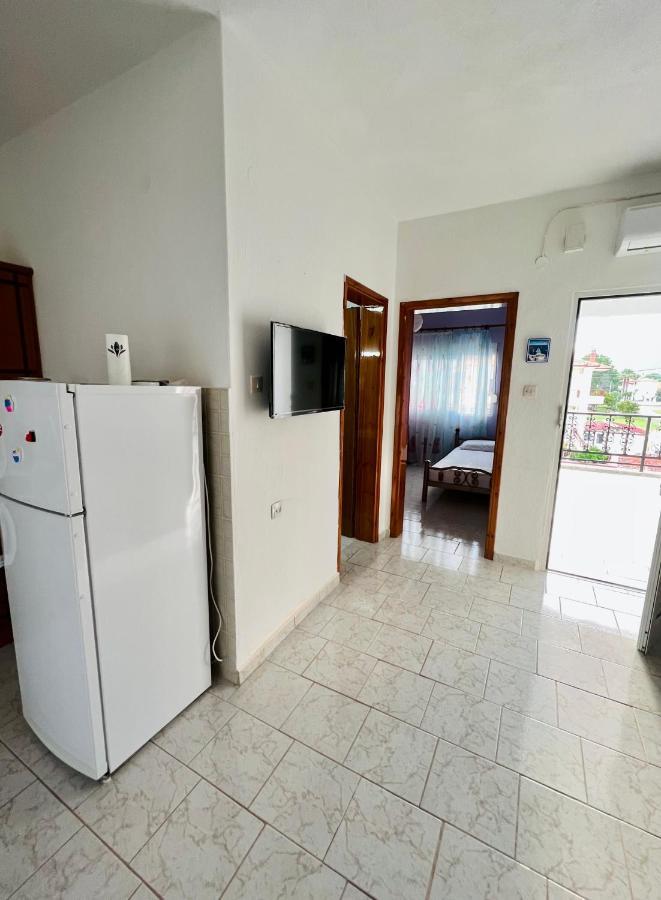 Atlantis Apartments Vrasná Zewnętrze zdjęcie