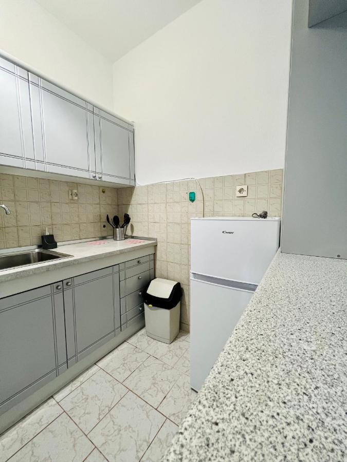 Atlantis Apartments Vrasná Zewnętrze zdjęcie