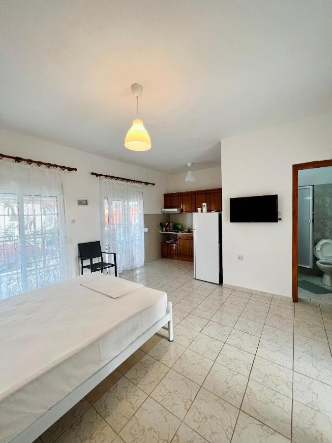 Atlantis Apartments Vrasná Zewnętrze zdjęcie