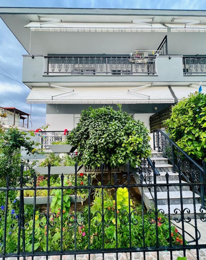 Atlantis Apartments Vrasná Zewnętrze zdjęcie